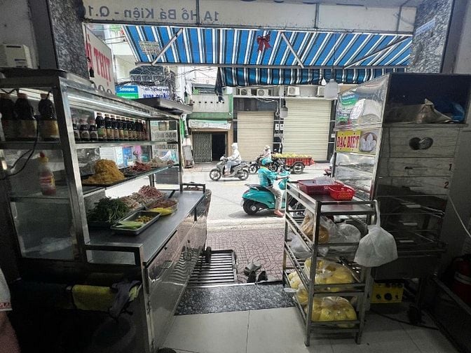 SANG GẤP QUÁN BÁNH MÌ – 110 TRIỆU, VÀO LÀ BÁN NGAY P15 QUẬN 10