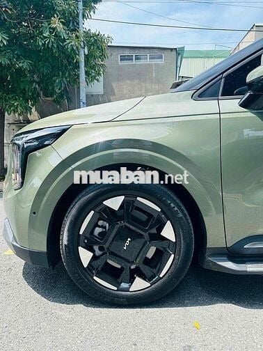 Kia Carnival 2022 Signature 2.2D - 14000 km
