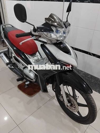 Xe honda đời mới có Fi,còn mới toanh như xe mới