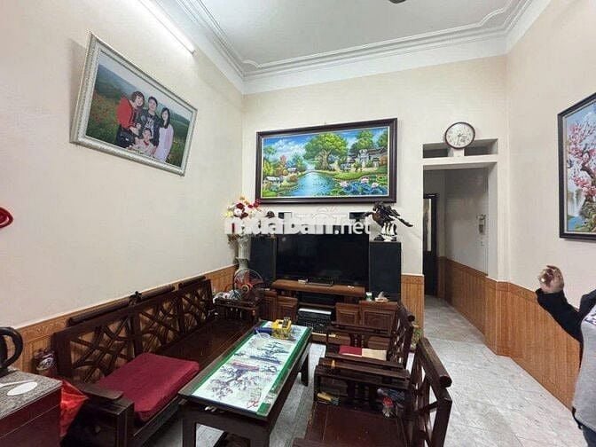 Bán đất Hoàng Ngân, ngõ rộng, sổ vuông, mặt tiền rộng, 100m2 17.5 tỷ