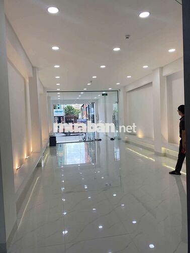 Cho thuê nhà hxh Cộng Hòa, p13, dt. 5x20m 6 lầu. 14pn máy lạnh
