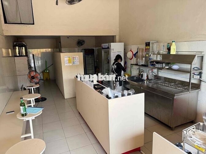 Cần sang mặt bằng quán trà sữa