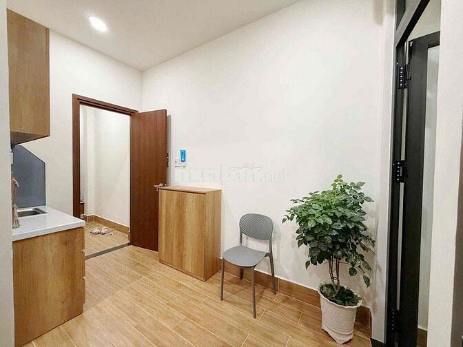 CHO THUÊ CHDV CAO CẤP BALCONY SIÊU THOÁNG NGAY CÔNG VIÊN LÊ THỊ RIÊNG