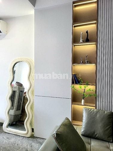 Bán nhà 6 tầng thang máy phố Ngô Xuân Quảng, Full đồ khuôn tiền 8.x 