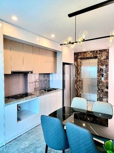 Bán nhà 6 tầng thang máy phố Ngô Xuân Quảng, Full đồ khuôn tiền 8.x 