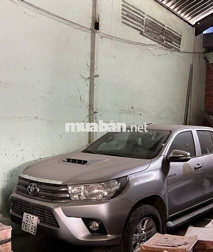 TOYOTA HILUX 4x2 MT – SẢN XUẤT 2016