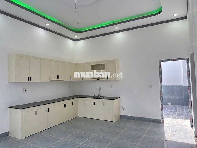 Căn cấp 4 ngang 9m gần hoàn thiện, chỉ cần 500tr là nhận nhà