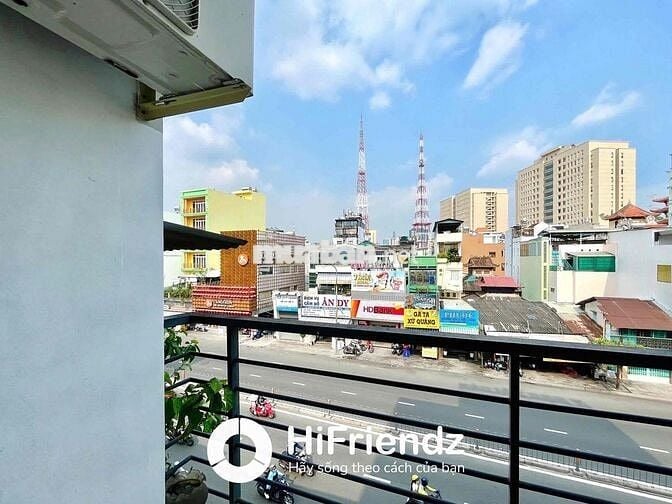 Chung cư mini tách bếp siêu rộng ngay vòng xoay ngã sáu Cộng Hoà
