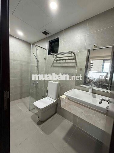 CHO THUÊ CĂN HỘ 2PN2WC Ở KHU CĂN HỘ CAO CẤP, CÁCH Q.1 CHỈ 5' ĐI XE