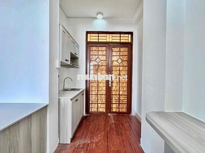 Cho Thuê Studio Full Nội Thất Quận 10 View Cửa Sổ Kính Sáng