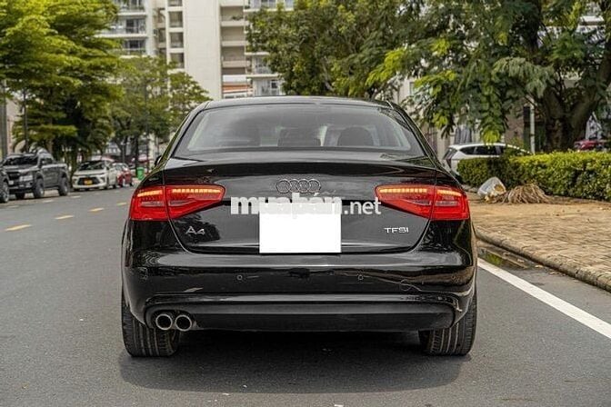 Bán lại siêu phẩm Sedan Audi A4 FL model 2015