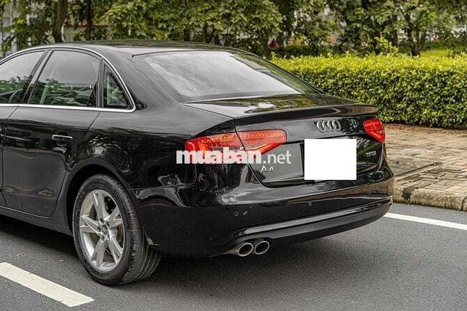 Bán lại siêu phẩm Sedan Audi A4 FL model 2015