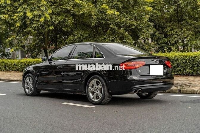 Bán lại siêu phẩm Sedan Audi A4 FL model 2015