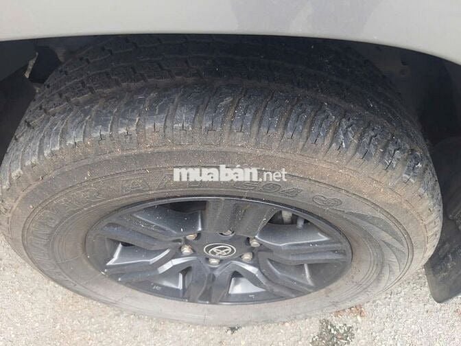 TOYOTA HILUX 4x2 MT – SẢN XUẤT 2021