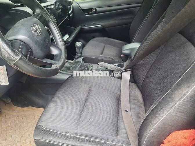 TOYOTA HILUX 4x2 MT – SẢN XUẤT 2021