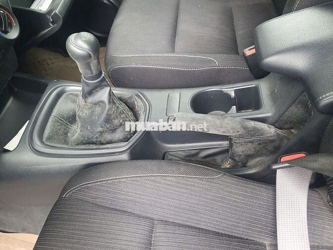TOYOTA HILUX 4x2 MT – SẢN XUẤT 2021