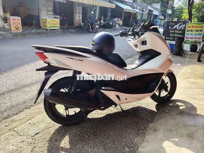 Pcx125 dàn ngoài rất đẹp , máy êm mạnh bán lên đời