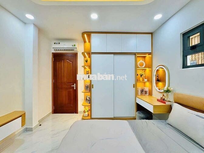 Nhà Mới, Hẻm Xe Hơi, 2 Lầu, 3PN, Đường Nguyên Hồng, Q. Gò Vấp