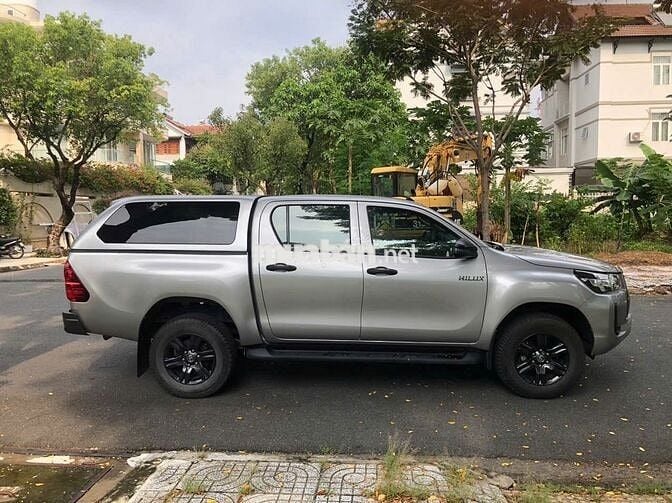 TOYOTA HILUX 4x2 MT – SẢN XUẤT 2021