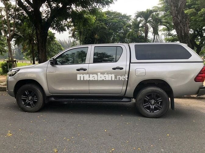 TOYOTA HILUX 4x2 MT – SẢN XUẤT 2021