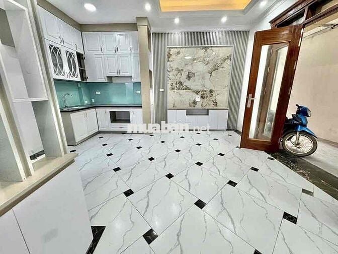 Nhà mới Thuỵ Phương - 30m2 - 5 tầng - gần ô tô - vị trí đẹp