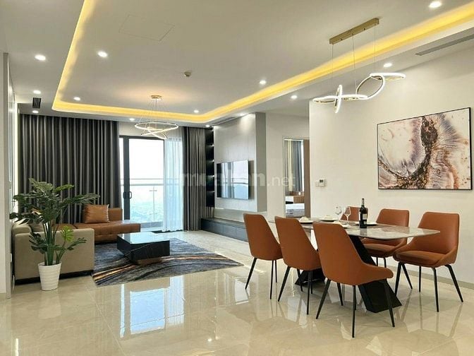 Chính chủ cho thuê 3 ngủ full đồ BRG Diamond hướng mát LH 0393686383