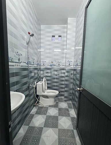 nhà bán căn nhà 4,7x14 gồm 1 trệt 2 lầu 4 phòng thị trấn cần giuộc