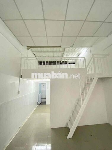 Nhà MTKD Phú Thạnh.Tân Phú.DT:4 X 15 trệt Gác Lửng.2PN 1WC