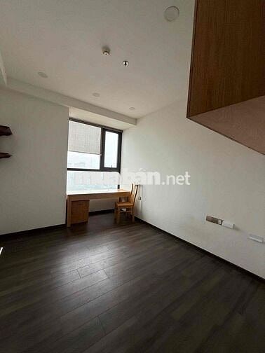 CHO THUÊ CĂN HỘ 2PN2WC Ở KHU CĂN HỘ CAO CẤP, CÁCH Q.1 CHỈ 5' ĐI XE