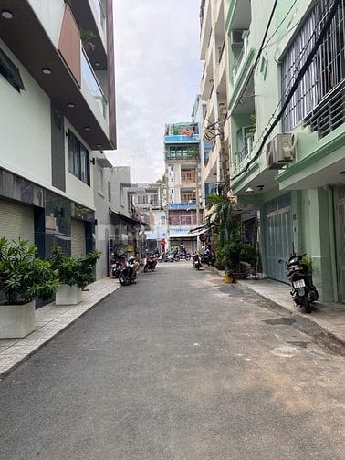 Bán nhà HXH Đào Duy Anh, P.9, Q. PN, DT 4,5x13m. Trệt 3L Giá 12tỷ