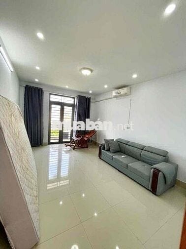 nhà 4p ngủ đầy đủ nội thất,cách ngã 6 An Phú 1,5km đường 12m đậu ô tô