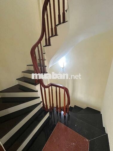 Bán nhà Dàm Quang Trung 30m2 x 5 tầng , vài bước ra cầu vĩnh tuy  Aeon
