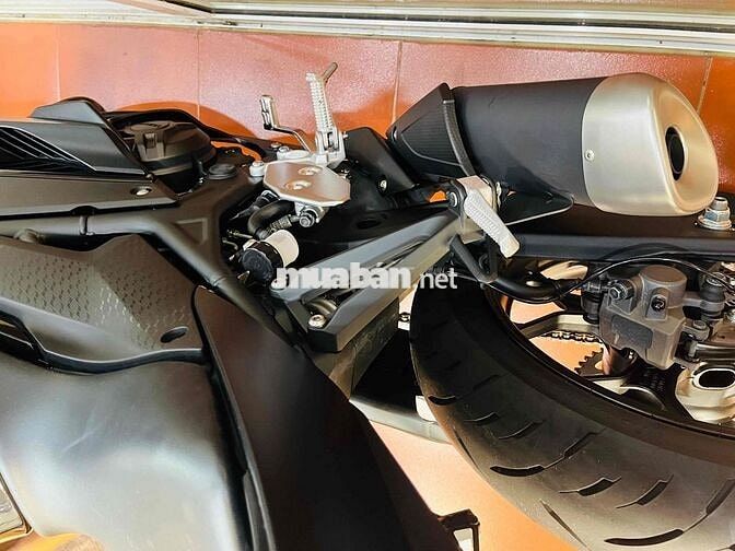Pass R3 còn mới kenggg zin tất cả từ con ốc