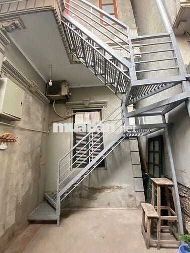 Tầng 2, đường đi riêng không chung chủ