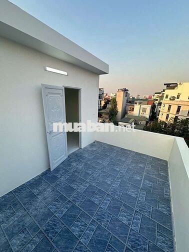 Bán nhà Dàm Quang Trung 30m2 x 5 tầng , vài bước ra cầu vĩnh tuy  Aeon