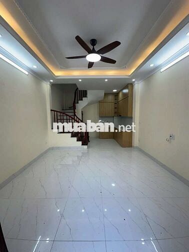 Bán nhà Dàm Quang Trung 30m2 x 5 tầng , vài bước ra cầu vĩnh tuy  Aeon