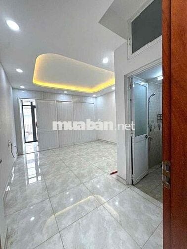 Nhà Đẹp 4x16m Lửng + 2Lầu ST (4PN 3WC) Hẻm 5m Thông. Gần Chợ Bình Long