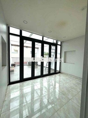 Nhà Đẹp 4x16m Lửng + 2Lầu ST (4PN 3WC) Hẻm 5m Thông. Gần Chợ Bình Long