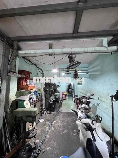 Cấp 4 HXH Nguyễn Văn Lượng, 6.5x20m, đối diện Lotte Mart, lộ giới 6m