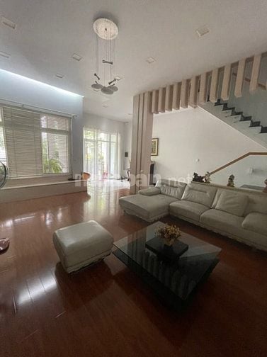 Bán nhà sổ hồng 7,5x20  Him Lam Kênh Tẻ giá 39 tỷ 