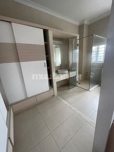 Bán nhà sổ hồng 7,5x20  Him Lam Kênh Tẻ giá 39 tỷ 