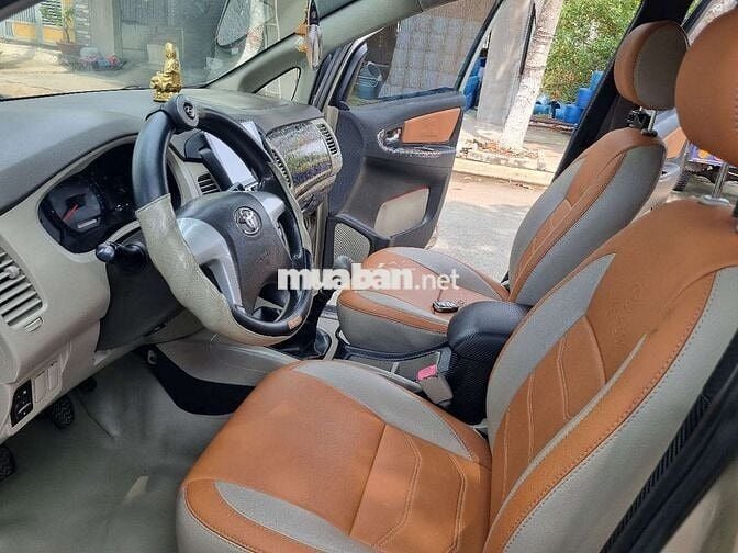 Toyota innova 2016 2.0V - 100000 km