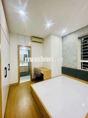 Bán gấp căn Big Tower. Diện tích 95m gồm 3pn, 2wc