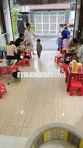 Nhà trệt lầu đúc bê tông cốt thép kiên cố đang kinh doanh tốt