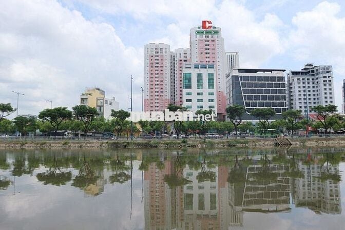 Bán gấp căn hộ Central Garden - Trung tâm Quận 1 - 2PN 78m2