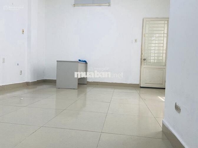 Cần cho thuê tòa nhà văn phòng tại Quận 1