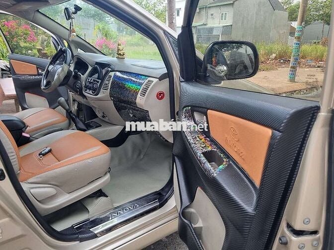 Toyota innova 2016 2.0V - 100000 km