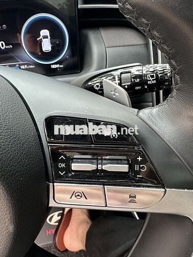 Hyundai Tucson 2023 1.6 AT Turbo - 18000 km