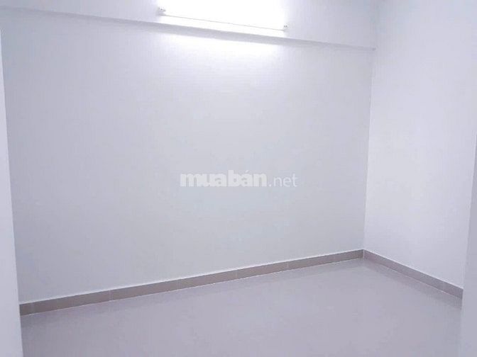 C/c Bàu Cát, Hồng Lạc,Tân BÌnh căn 2p ngủ,không nội thất,9.6tr