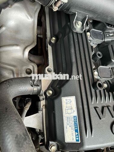TOYOTA INNOVA 2.0E SX 2013